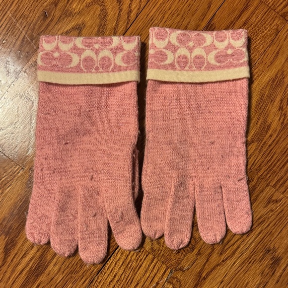 Coach Pink and Cream Sparkle Logo Scarf and Gloves Set - Picture 3 of 9